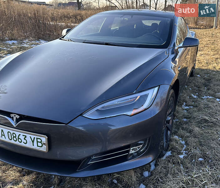 Лифтбек Tesla Model S 2018 в Борисполе