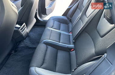 Лифтбек Tesla Model S 2018 в Борисполе