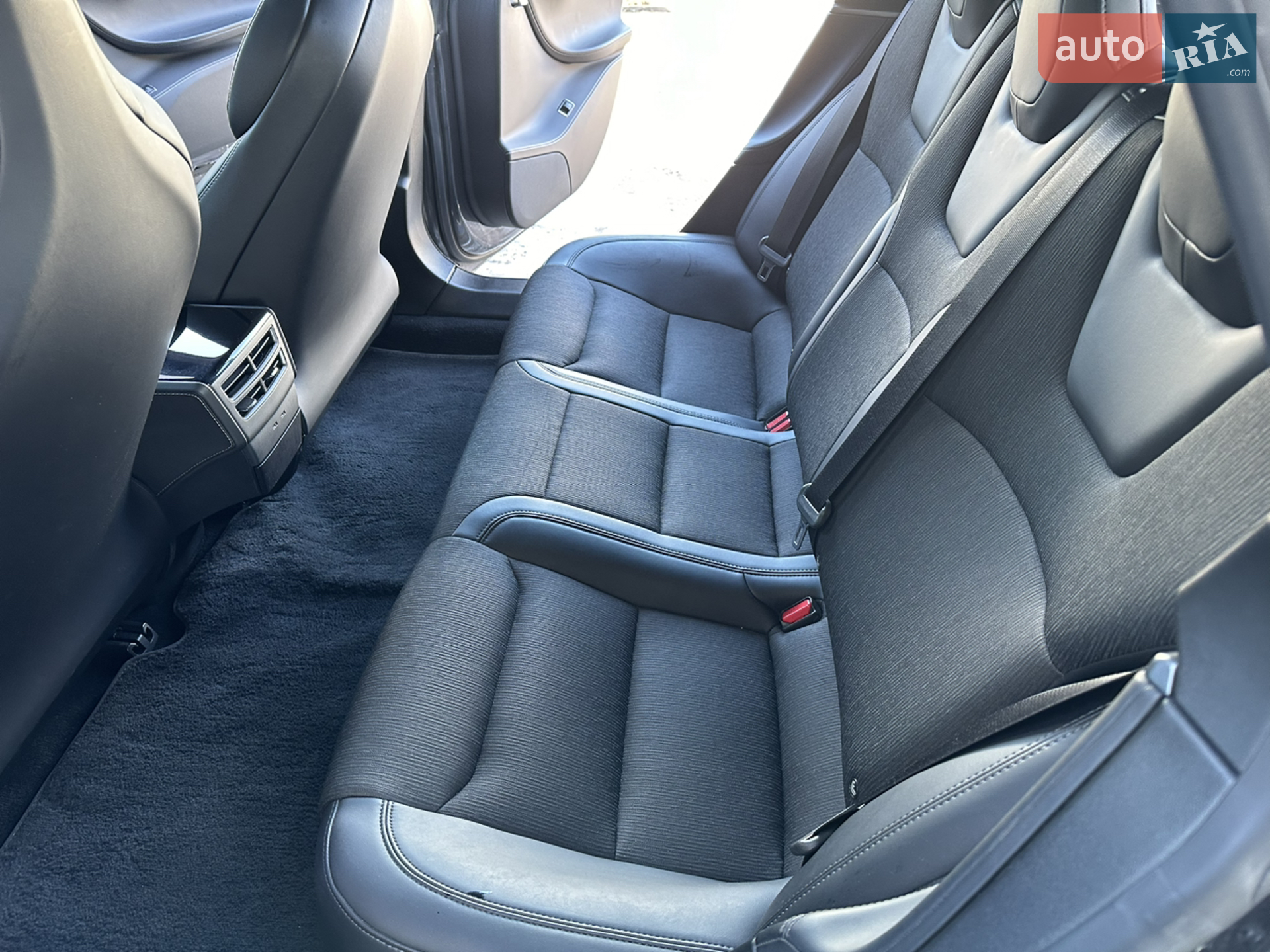 2018 Tesla Model S - мініатюра 12