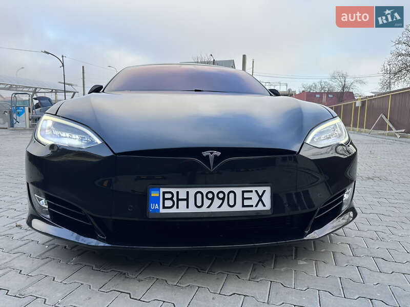 Ліфтбек Tesla Model S 2017 в Одесі