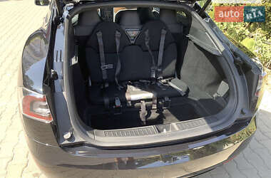 Лифтбек Tesla Model S 2017 в 