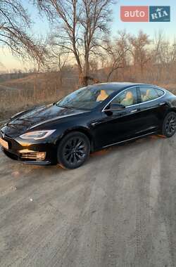 Ліфтбек Tesla Model S 2019 в Кам'янському