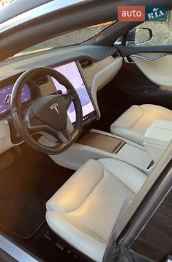 Ліфтбек Tesla Model S 2019 в Кам'янському