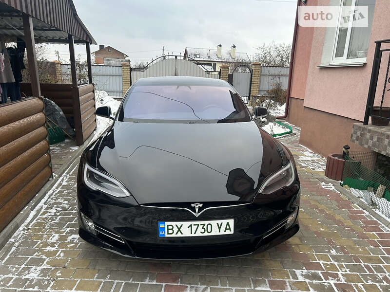 Ліфтбек Tesla Model S 2017 в Хмельницькому