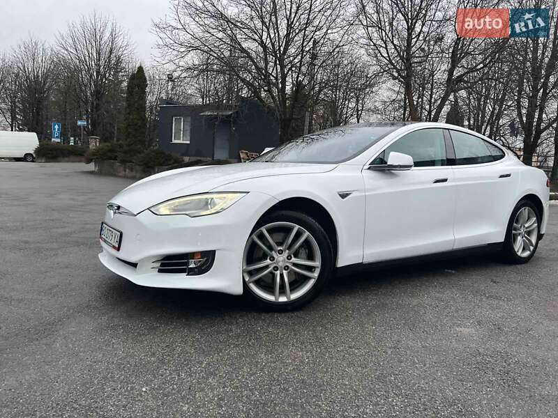 Лифтбек Tesla Model S 2014 в Тернополе