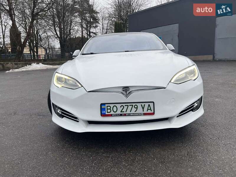 Лифтбек Tesla Model S 2014 в Тернополе