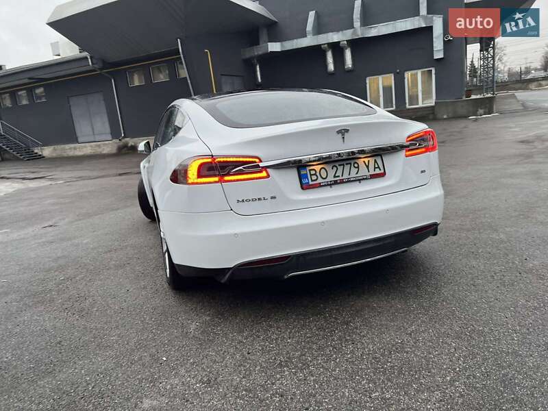 Лифтбек Tesla Model S 2014 в Тернополе