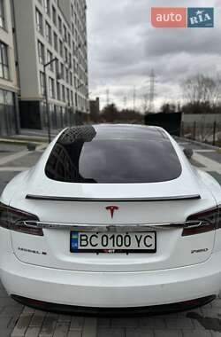 Tesla Model S 2014