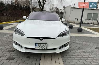 Лифтбек Tesla Model S 2014 в Львове