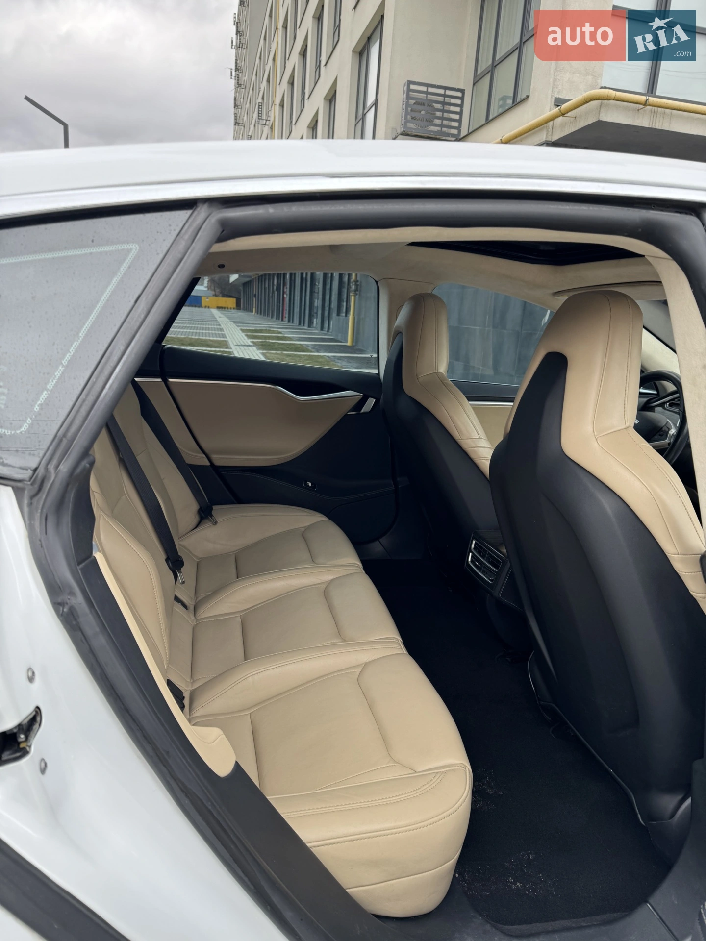 2014 Tesla Model S - мініатюра 16