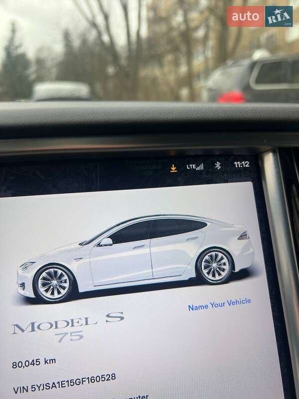 Ліфтбек Tesla Model S 2016 в Львові