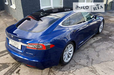 Лифтбек Tesla Model S 2020 в Киеве