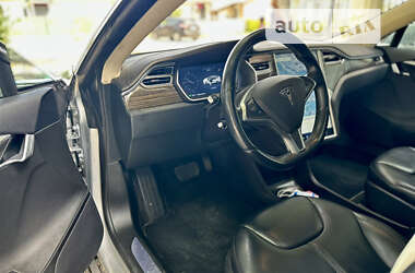 Лифтбек Tesla Model S 2015 в 