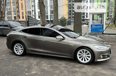 Лифтбек Tesla Model S 2016 в Днепре