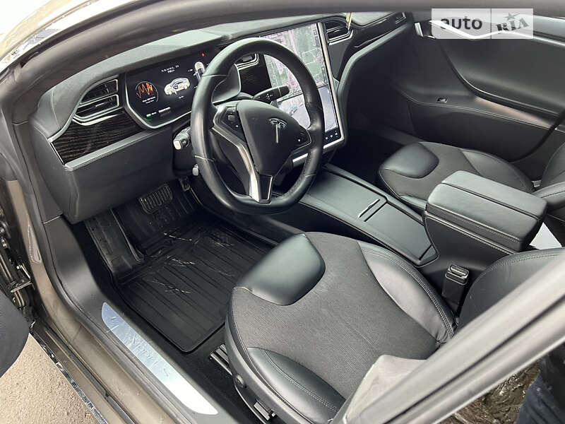 Лифтбек Tesla Model S 2016 в Днепре фото 11 Лифтбек Tesla Model S 2016 в Днепре