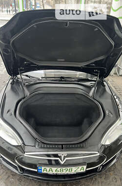 Ліфтбек Tesla Model S 2015 в 