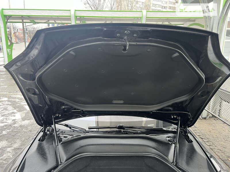 Лифтбек Tesla Model S 2015 в Броварах