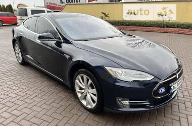 Tesla Model S 2014