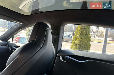 Лифтбек Tesla Model S 2019 в 