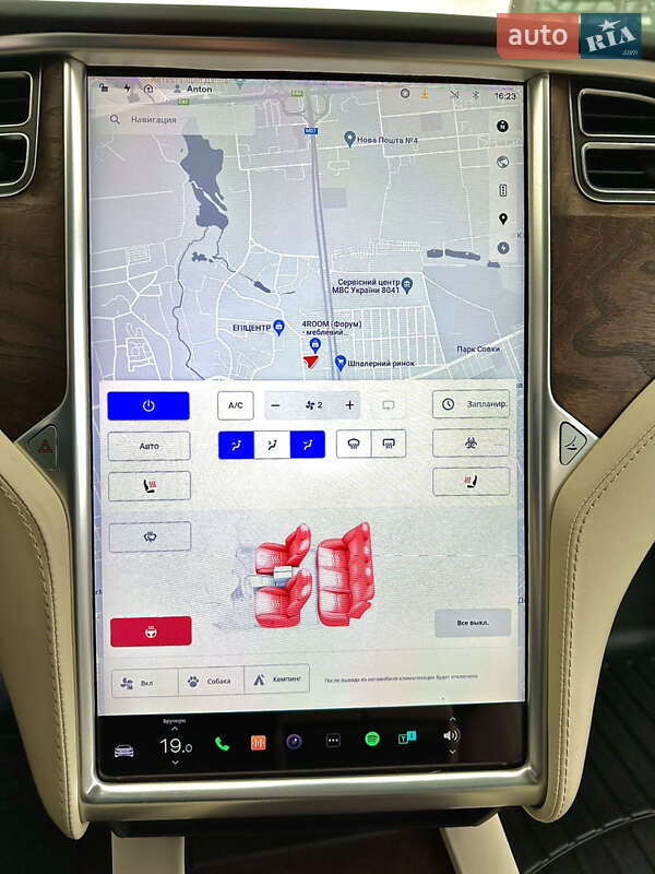 Лифтбек Tesla Model S 2018 в Киеве