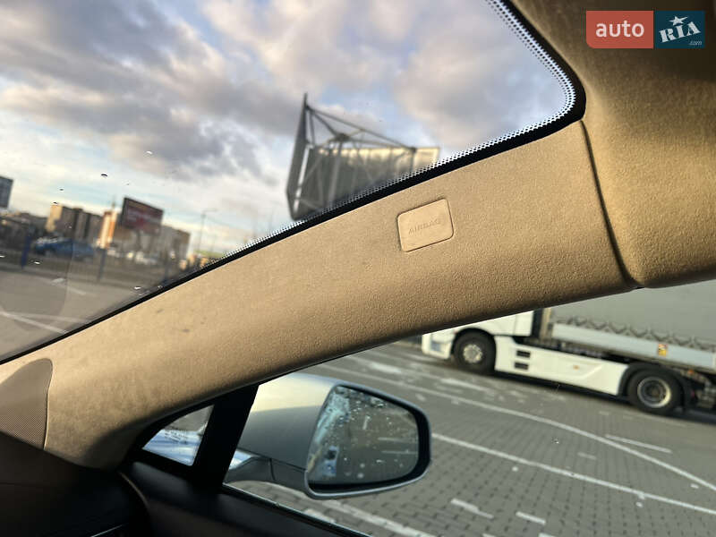 Лифтбек Tesla Model S 2013 в Ковеле