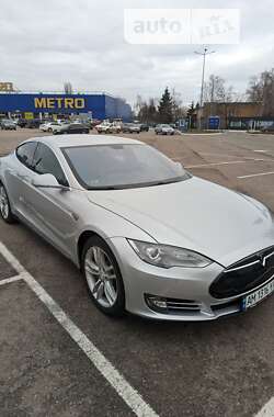 Лифтбек Tesla Model S 2014 в Житомире