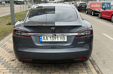 Лифтбек Tesla Model S 2018 в Киеве