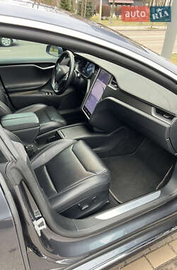 Лифтбек Tesla Model S 2018 в Киеве