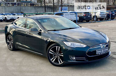 Tesla Model S 2013