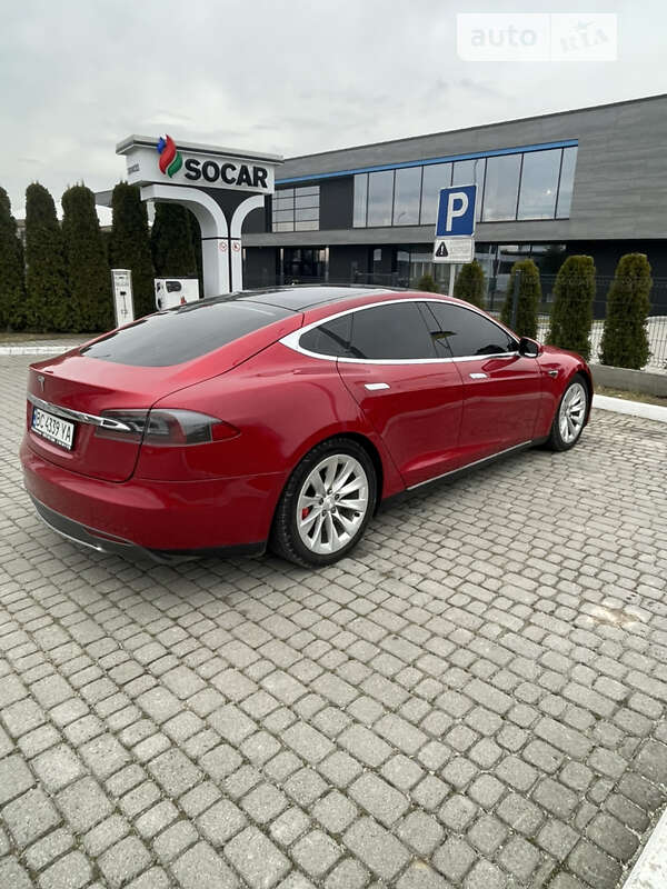 Лифтбек Tesla Model S 2014 в Львове