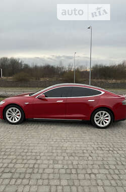 Лифтбек Tesla Model S 2014 в Львове