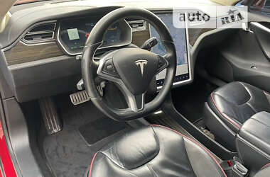 Лифтбек Tesla Model S 2014 в Львове