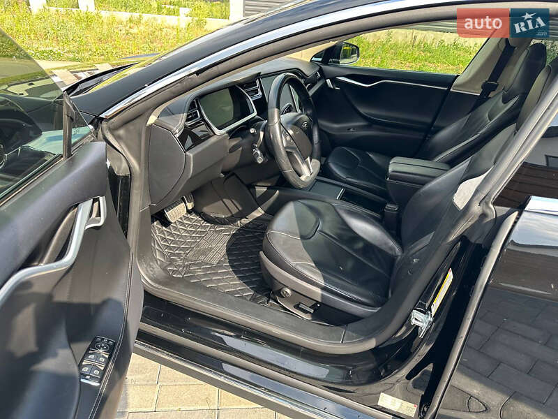 Ліфтбек Tesla Model S 2014 в Києві