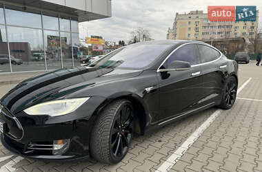 Лифтбек Tesla Model S 2014 в 
