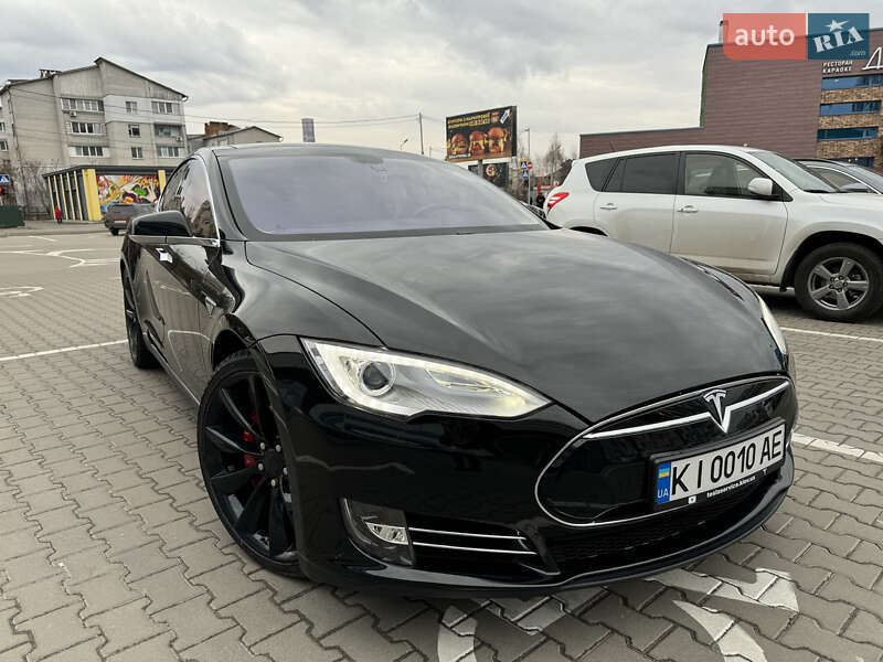 Ліфтбек Tesla Model S 2014 в Києві