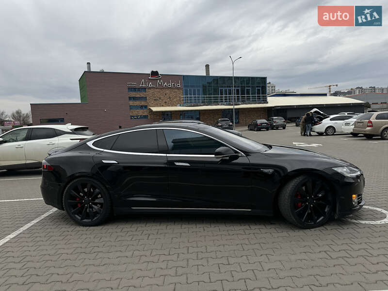 Ліфтбек Tesla Model S 2014 в Києві