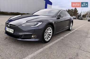 Лифтбек Tesla Model S 2018 в Днепре