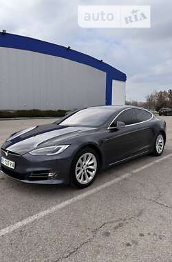 Ліфтбек Tesla Model S 2018 в Дніпрі