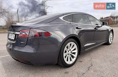 Лифтбек Tesla Model S 2018 в Днепре