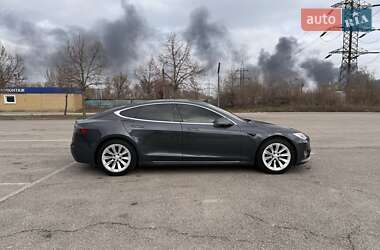 Лифтбек Tesla Model S 2018 в Днепре