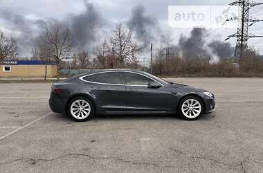 Ліфтбек Tesla Model S 2018 в Дніпрі