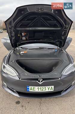 Лифтбек Tesla Model S 2018 в Днепре