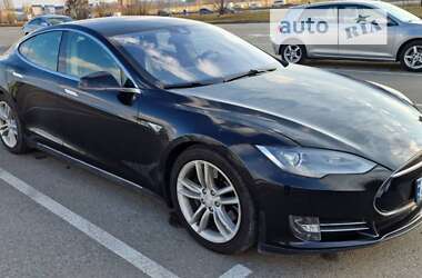 Ліфтбек Tesla Model S 2016 в Києві