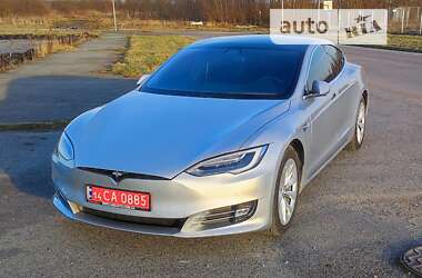 Tesla Model S 2018