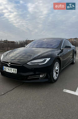 Tesla Model S 2016