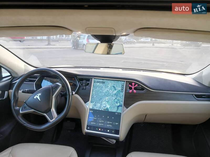 Лифтбек Tesla Model S 2015 в Житомире фото 14 Лифтбек Tesla Model S 2015 в Житомире