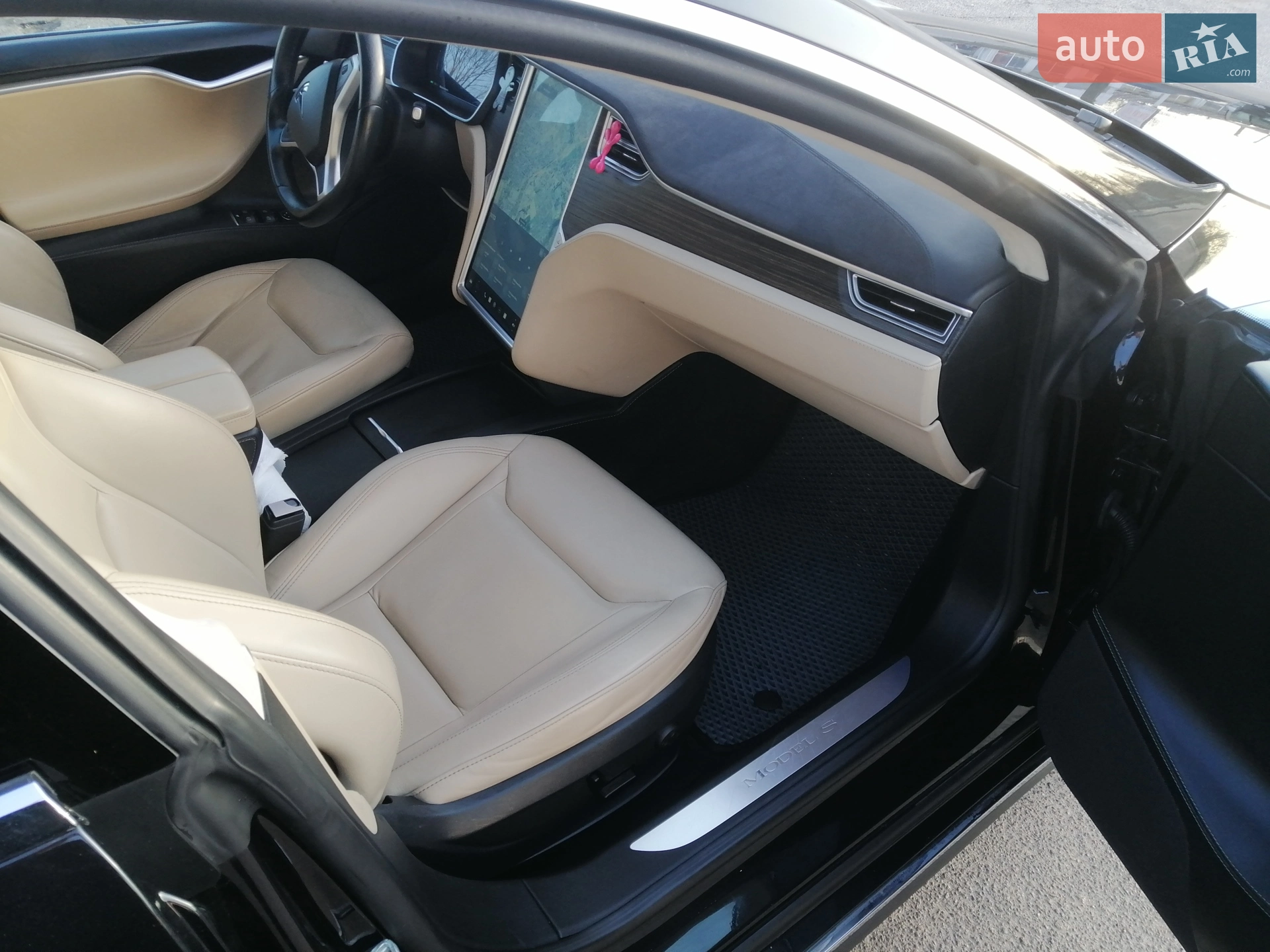 2015 Tesla Model S - мініатюра 19