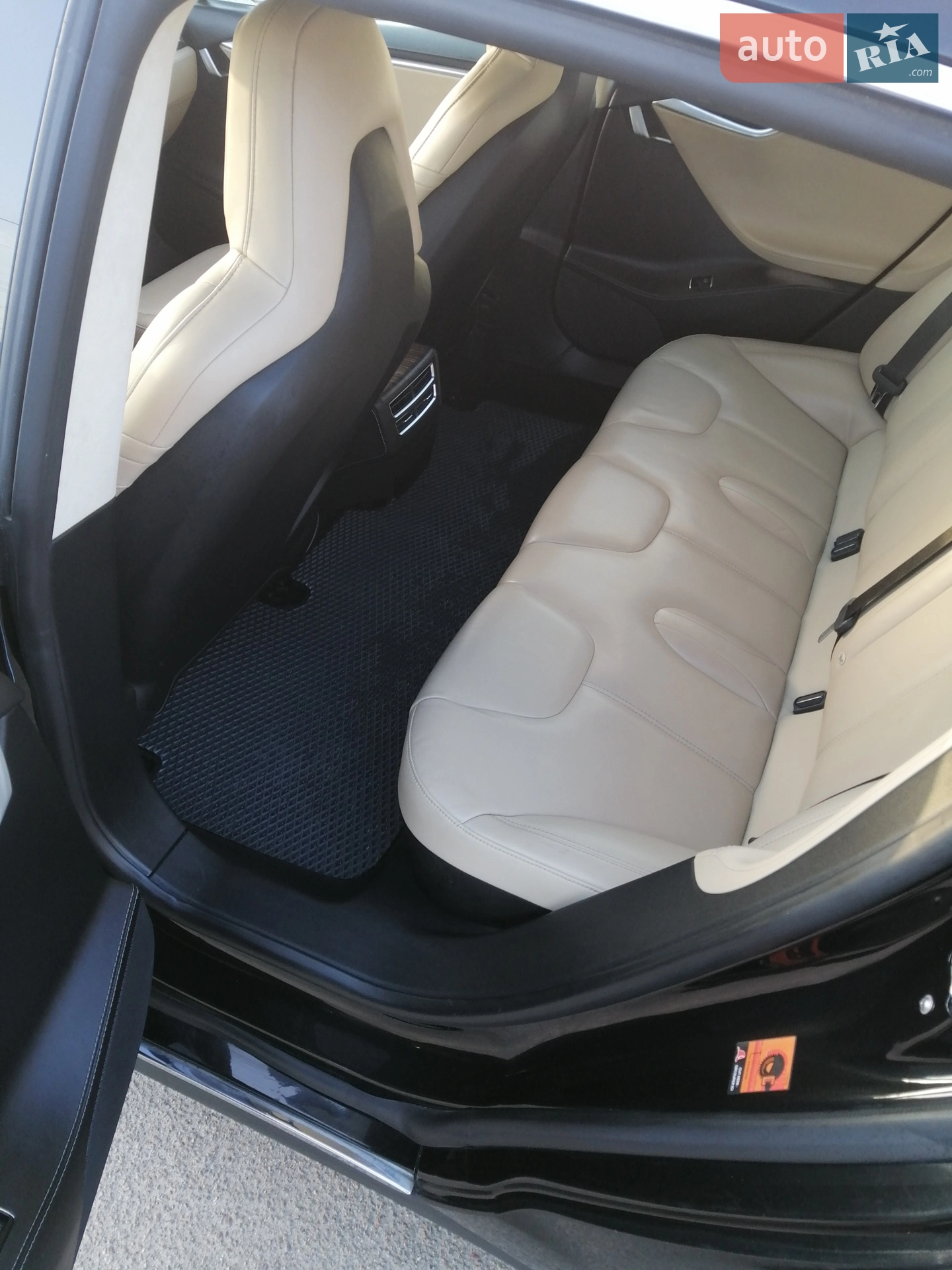 2015 Tesla Model S - мініатюра 28