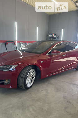 Лифтбек Tesla Model S 2018 в Запорожье