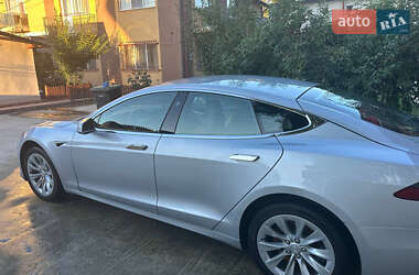 Лифтбек Tesla Model S 2016 в Запорожье